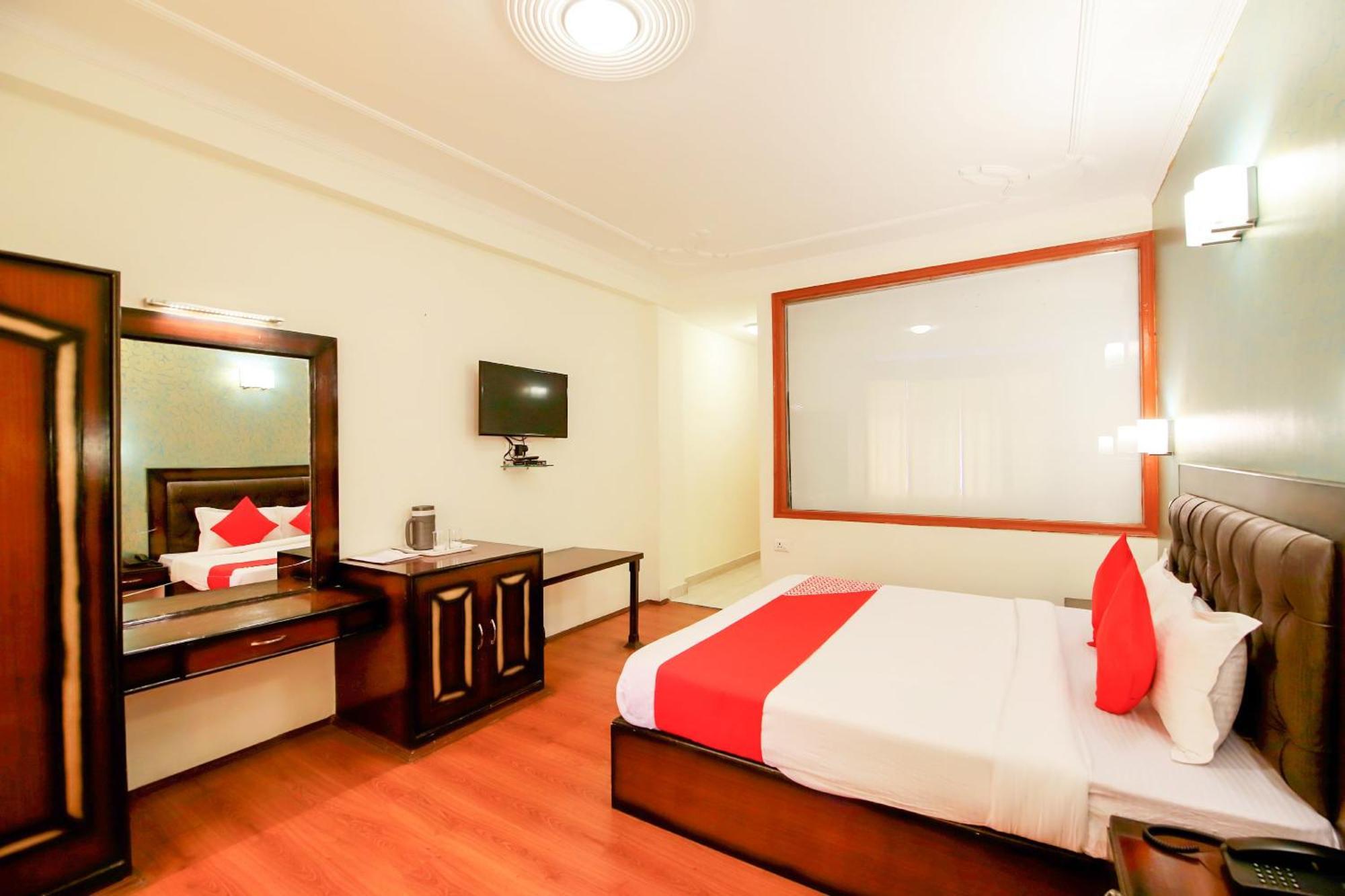 Hotel Oyo 3146 Six Season Regency Jagatsukh Zewnętrze zdjęcie