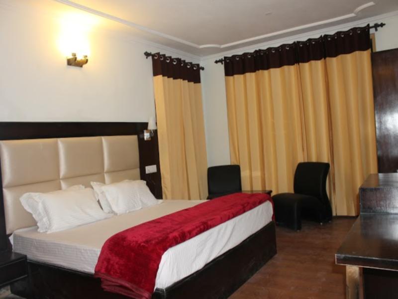 Hotel Oyo 3146 Six Season Regency Jagatsukh Zewnętrze zdjęcie